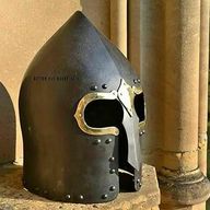 Late Vandirian Helmet