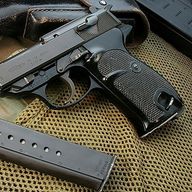 Walther P1