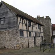 Casa de Madame Mvashti